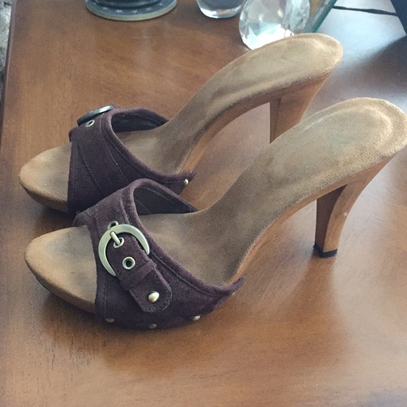 Heels - Picture 2 of 2